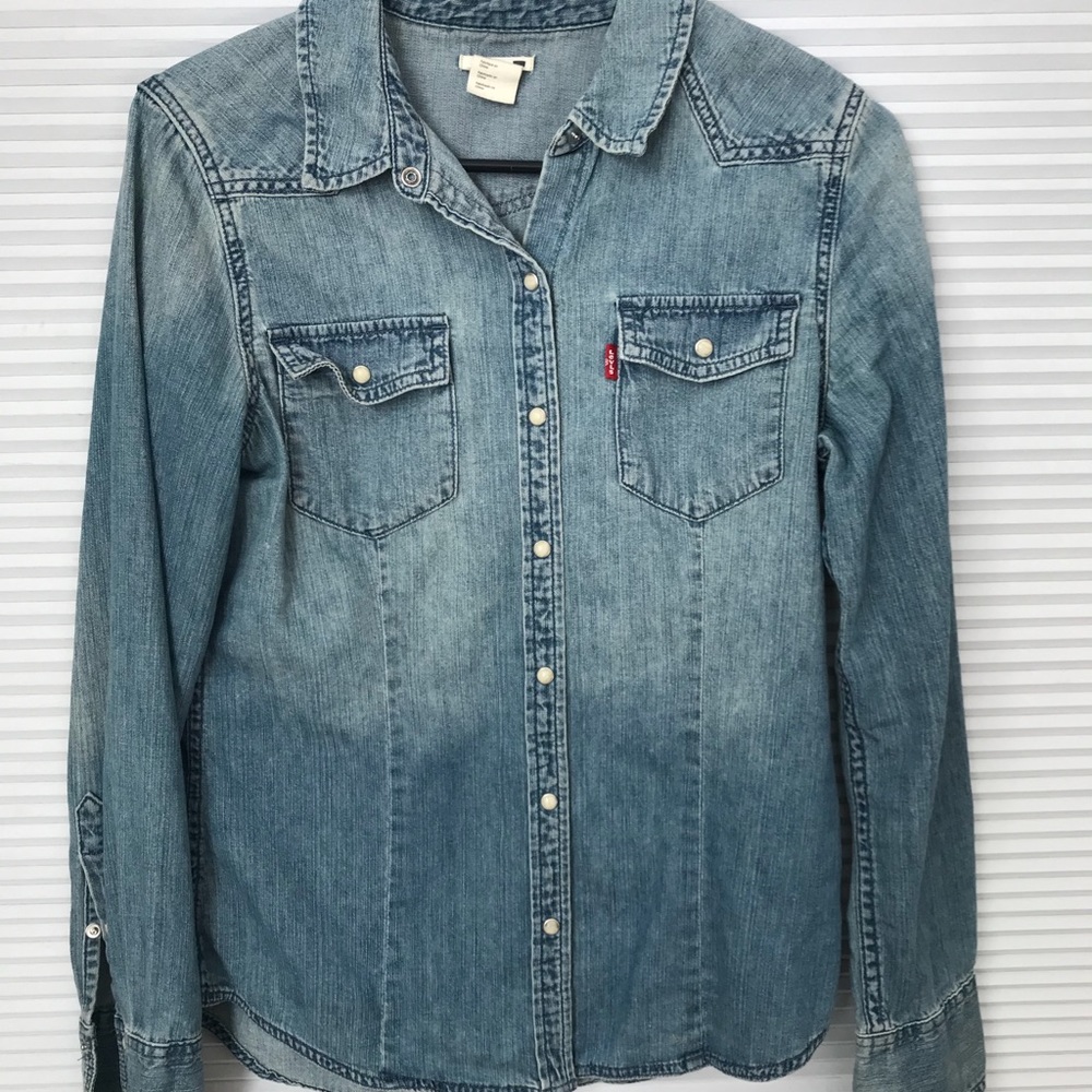 Levi’s denim shirt